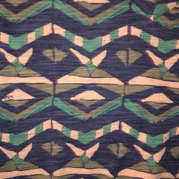 VNeck - Picture 2 of 2